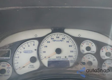 2002 Chevrolet Silverado K2500 Heavy Duty из США, поврежденный, VIN 1GCHK29U52E292510